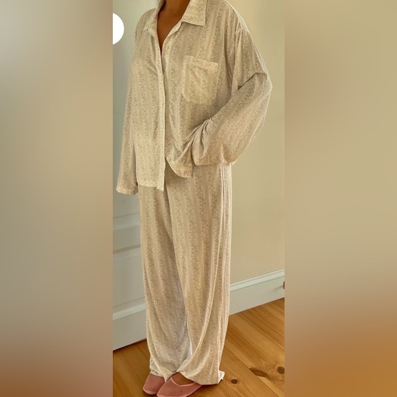 Djerf Avenue Go Slow Lilac Dreams PJ Set - Picture 3 of 5